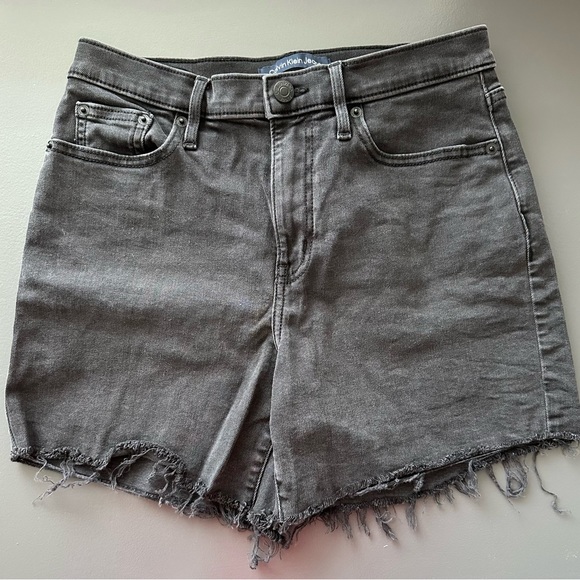 Calvin Klein Mom Shorts-High Rise-Black.Size 27 - Picture 1 of 9